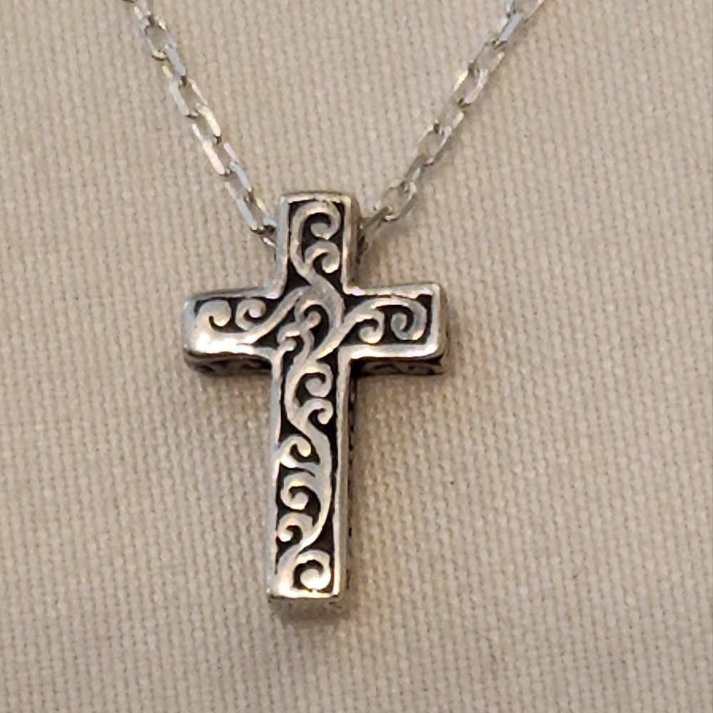Lois Hill Small Sterling Cross w/Adjustable Chain to 18"
